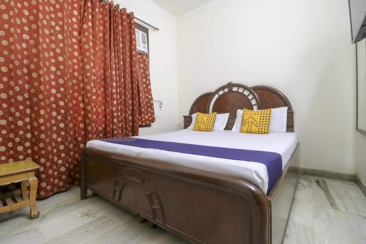 Spot On Motel Haryana Chandīgarh Екстериор снимка